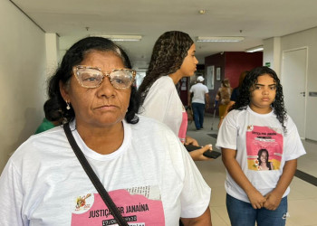 “A dor todo tempo é a mesma, para o resto da vida”, diz mãe de Janaína Bezerra em julgamento