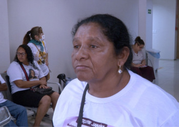 “Não vamos desistir”, desabafa mãe de Janaína Bezerra sobre adiamento de julgamento de Thiago Mayson