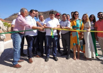 Governador inaugura obras de mobilidade urbana e anuncia novo aeroporto em Fronteiras