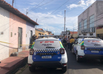 Criminosos invadem casa e matam homem com vários tiros na zona Sudeste de Teresina