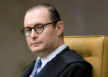 PF entrega cópia dos dados do celular de Vorcaro a Zanin