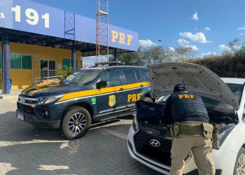Agente da Polícia Rodoviária Federal perde cargo após receber propina de R$ 30