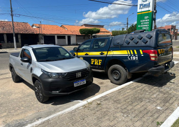 Veículo de Minas Gerais com placa clonada é apreendido em loja de revendas no litoral do Piauí