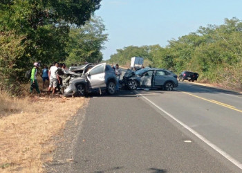 Colisão entre veículos deixa uma pessoa morta e outras três feridas na BR-343, interior do Piauí