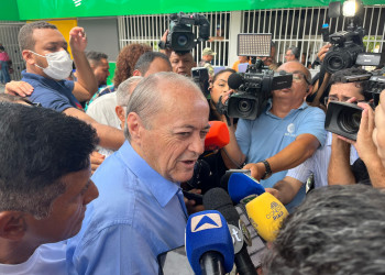 Silvio Mendes vota, agradece apoio da população e critica excesso de pesquisas em Teresina: 
