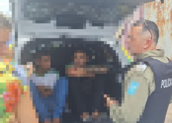 Adolescentes são apreendidos com arma de fogo na porta de escola em Teresina