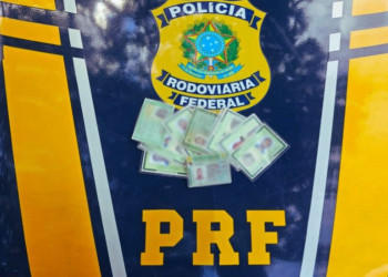 Suspeitos de usar documentos falsos para fraudar abertura de contas bancárias são presos pela PRF no Piauí