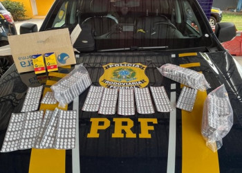 PRF apreende 3 mil comprimidos em ônibus no Piauí; homem diz que recebeu R$ 500 para o transporte da droga