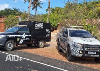 Trio encapuzado invade casa, pede para esposa e filha saírem do local e executa homem com mais de 10 tiros no Piauí
