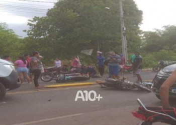 Colisão entre motos deixa mulher morta e homem ferido no Piauí; vítima pulou de veículo antes de batida