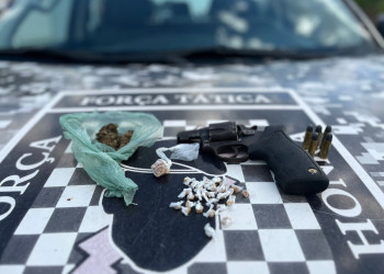Homem com mandado de prisão em aberto é preso com drogas e arma de fogo no Piauí