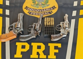 PRF apreende armas de fogo de origem estrangeira no interior do Piauí; suspeito alega que iria revendê-las