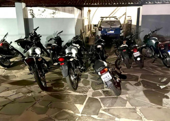 Polícia Militar apreende 13 motocicletas e prende dupla por receptação em Piripiri, no Piauí