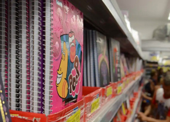 Material escolar: veja como economizar e evitar itens abusivos da lista