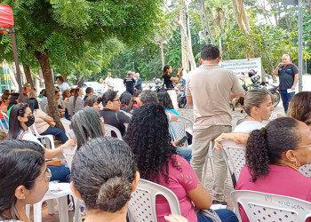 Professores da rede municipal mantêm greve por tempo indeterminado em Teresina; categoria alega que não foi recebida pelo prefeito