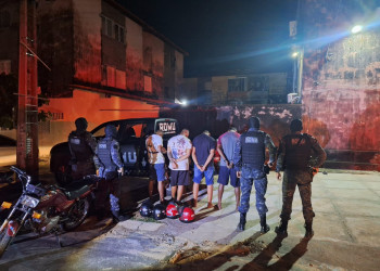 Suspeito de roubar motocicletas são conduzidos à Central de Flagrantes de Teresina; entre eles 3 adolescentes e um adulto