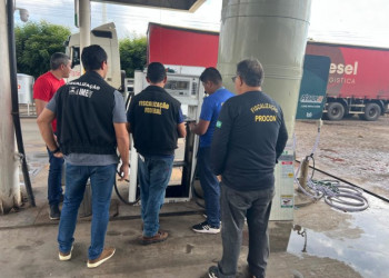 Procon e Imepi autuam nove estabelecimentos durante fiscalizações em mais de 60 postos na região de Picos-PI