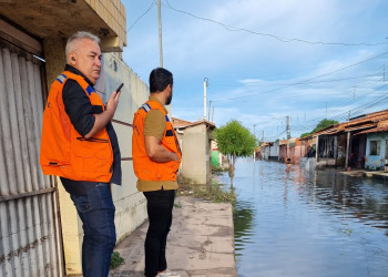Defesa Civil envia força-tarefa após alagamentos por causa das chuvas em Parnaíba, litoral do Piauí
