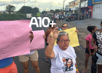 Familiares de vítimas de atropelamento fazem protesto contra possível soltura do marido de Lokinho: 