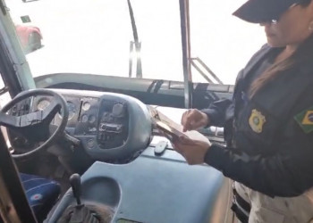 Homem é flagrado conduzindo ônibus ilegalmente no Piauí; veículo transportava 40 passageiros para São Paulo