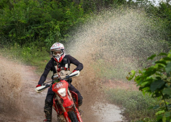 Emoção e belas paisagens marcam a segunda etapa do 38º Desafio Enduro do Jenipapo