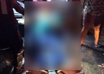 Jovem de 18 anos fica ferido após bater motocicleta contra cavalo no interior do Piauí