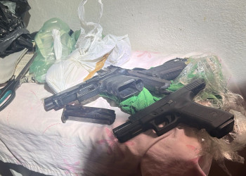 Denarc apreende armas de fogo em posse da mãe de um dos líderes do Bonde dos 40 na zona Sul de Teresina