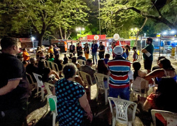 SDU Sudeste inicia processo de regularização de trailers na praça dos Correios, em Teresina