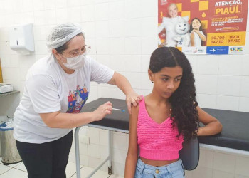 FMS convoca pais para garantirem a 2ª dose da vacina contra a dengue em crianças e adolescentes de Teresina