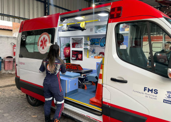 SAMU pede colaboração de motoristas para liberar faixa da esquerda para ambulâncias