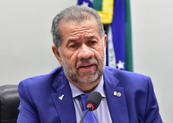 Após saída de Lupi, bancada do PDT na Câmara deixa base aliada do governo