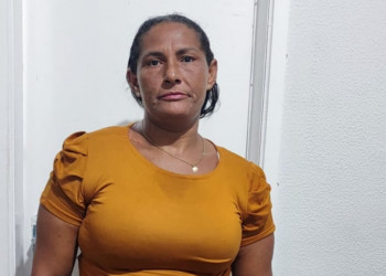 Suspeita de roubos é presa após ser reconhecida por várias vítimas no Centro de Teresina