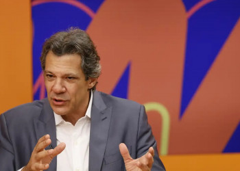 Haddad nega planos para reajustar valor do Bolsa Família