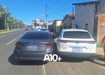 Trio suspeito de integrar quadrilha foge de cerco policial em Teresina; carro roubado é recuperado