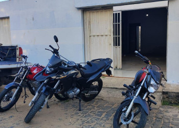Polícia encontra casa usada para desmanche de veículos roubados na zona Sul de Teresina