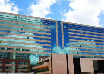 Justiça bloqueia R$ 119 milhões de investigados por fraude contra INSS