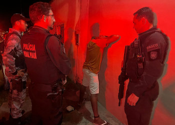 Monitorado por tornozeleira eletrônica descumpre medida cautelar e é detido pela polícia durante festejos no Piauí