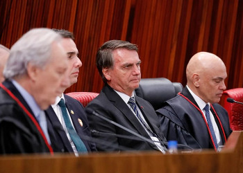 Bolsonaro chama Moraes para ser vice em chapa à Presidência, e ministro reage: 
