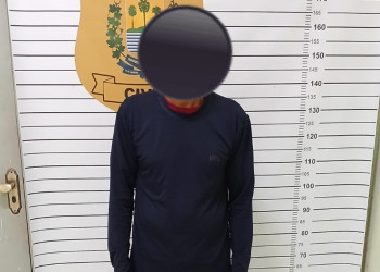 Funcionário de padaria é conduzido à delegacia suspeito de beijar criança de 5 anos no litoral do Piauí