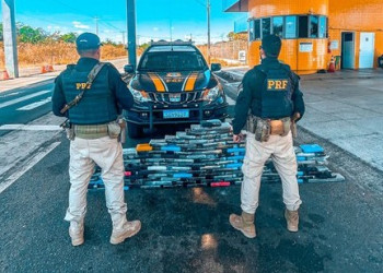 No Piauí, PRF faz nova inspeção em ônibus apreendido e encontra cerca de 140 kg de cocaína escondidos