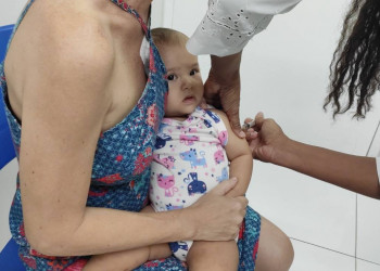 FMS passa a aplicar reforço com vacina meningocócica ACWY para bebês com 12 meses, em Teresina