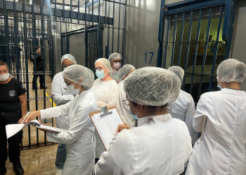 Internos da Cadeia Pública de Altos passam por testes para diagnóstico de tuberculose