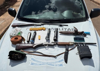 Homem que saiu de moto do Pará é preso no Piauí após ser flagrado com armas de fogo e munições