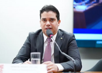PF faz buscas na Câmara dos Deputados em operação contra fraudes em licitações no Ceará