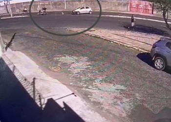 Homem morre após colisão envolvendo moto e carro na zona Norte de Teresina; motorista fugiu sem prestar socorro