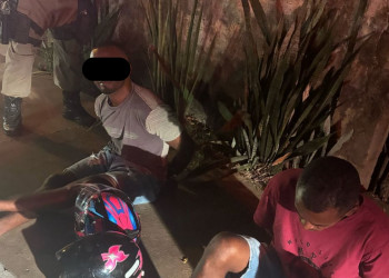 Dupla é presa após tentar matar homem em residência no Piauí; vítima fugiu pulando muros e reconheceu suspeitos durante depoimento