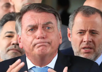 Bolsonaro promete ficar calado e pede explicação de Moraes sobre o que ele pode ou não fazer