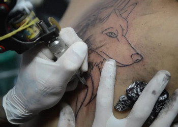 CFM proíbe anestesia para a realização de tatuagens