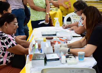 Prefeitura de Teresina realiza vacinação e testagem na Praça da Bandeira