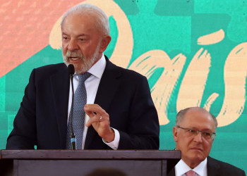 Lula descarta telefonema a Trump para falar de tarifaço agora e diz que ‘não pode se humilhar’